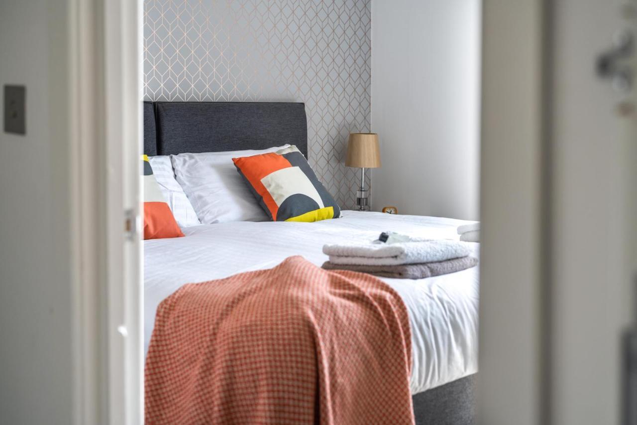 Ash View Place 4 -Heathrow - Thorpe Park - Free Parking Стейнс Экстерьер фото