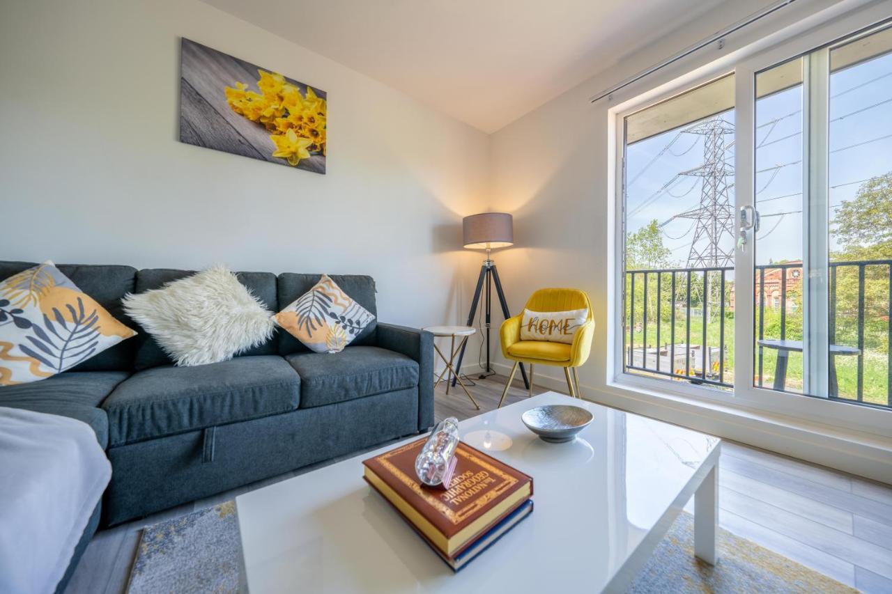 Ash View Place 4 -Heathrow - Thorpe Park - Free Parking Стейнс Экстерьер фото