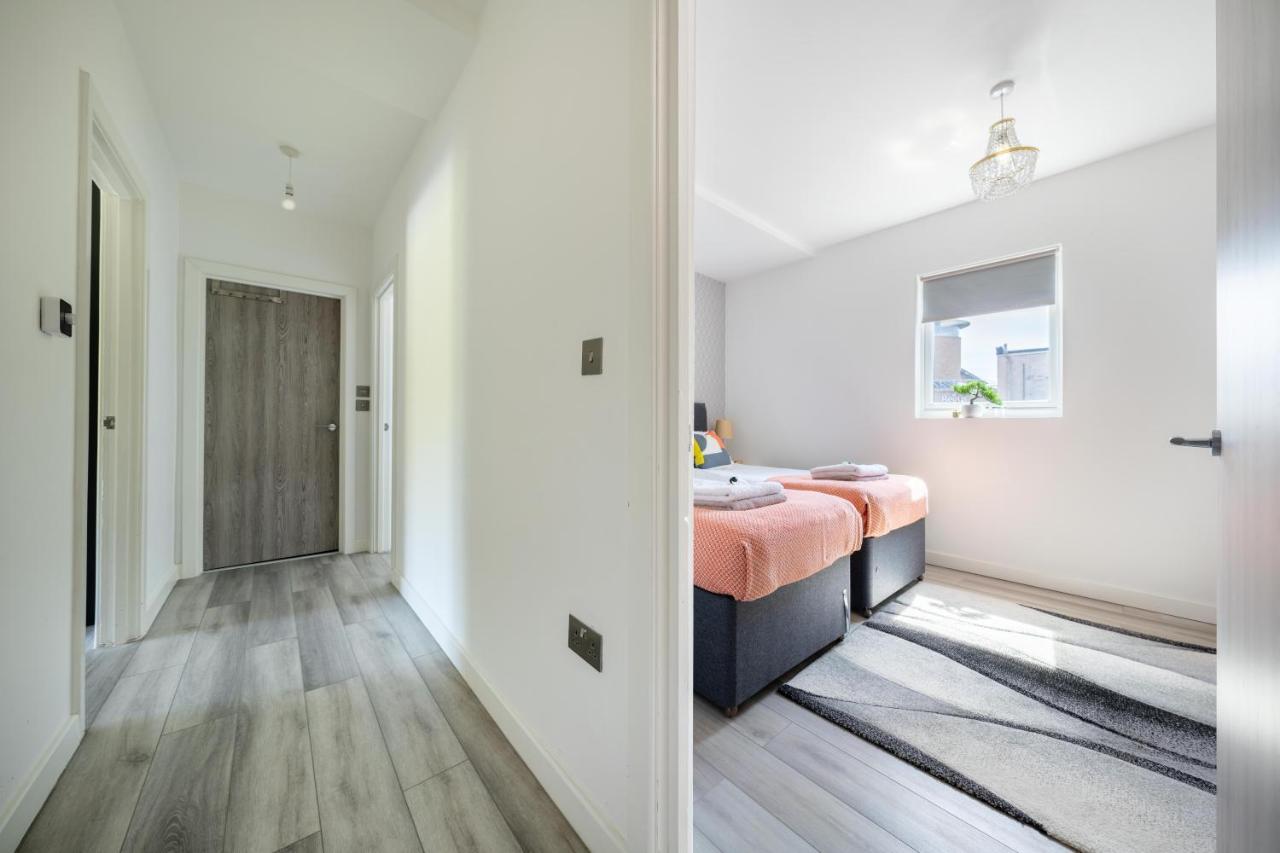 Ash View Place 4 -Heathrow - Thorpe Park - Free Parking Стейнс Экстерьер фото