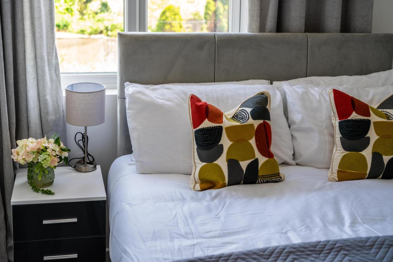 Ash View Place 4 -Heathrow - Thorpe Park - Free Parking Стейнс Экстерьер фото