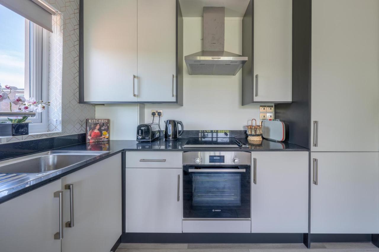 Ash View Place 4 -Heathrow - Thorpe Park - Free Parking Стейнс Экстерьер фото